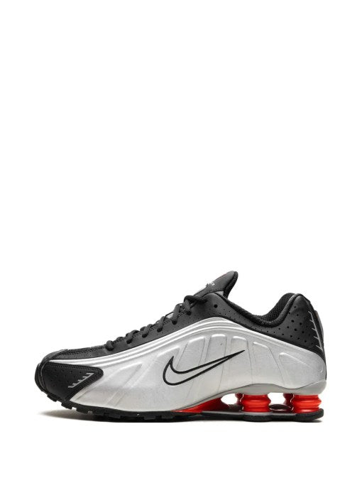 Nike Shox R4